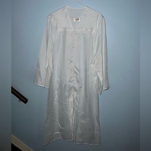 WHITE GRADUATION GOWN